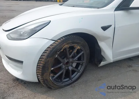 2023 Tesla Model 3 Rear-Wheel Drive z USA, uszkodzony, nr VIN 5YJ3E1EAXPF699395